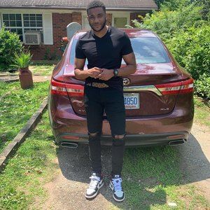 Meet your Posher, Casey